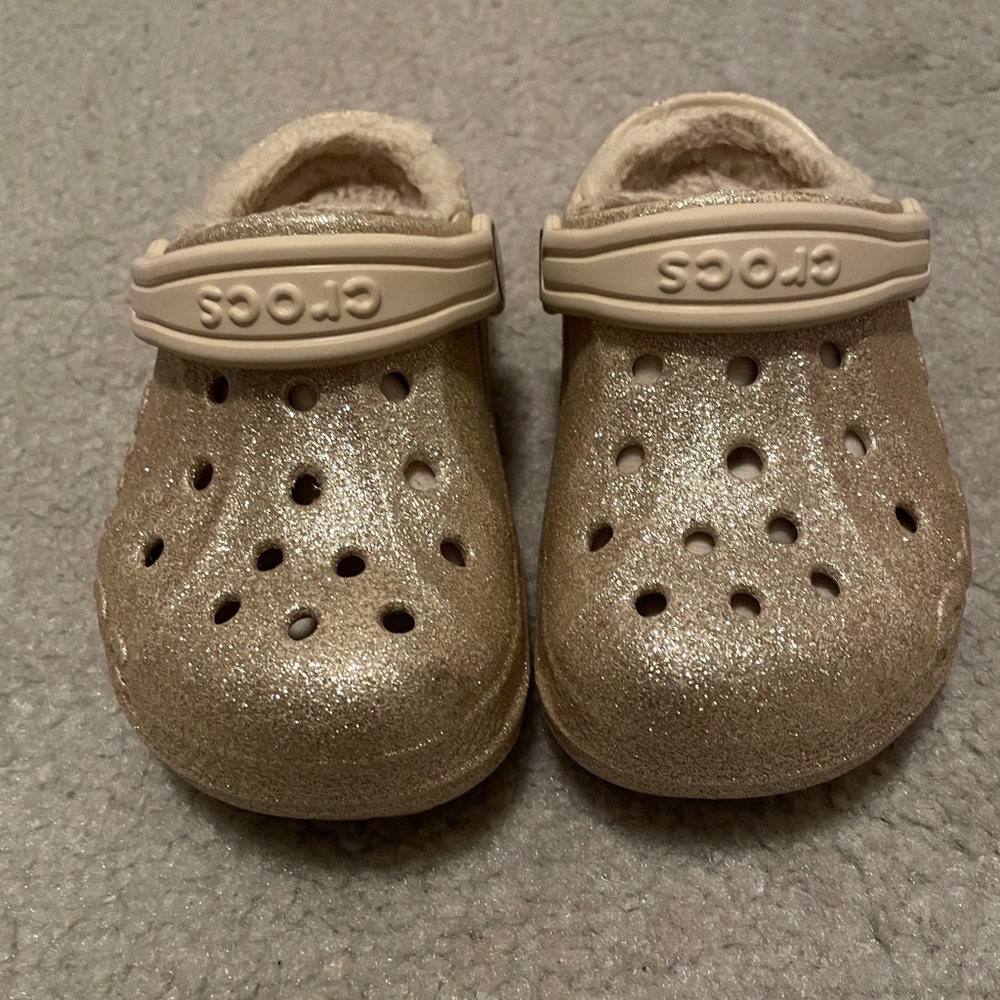 Crocs Glitter Clogs - Gold